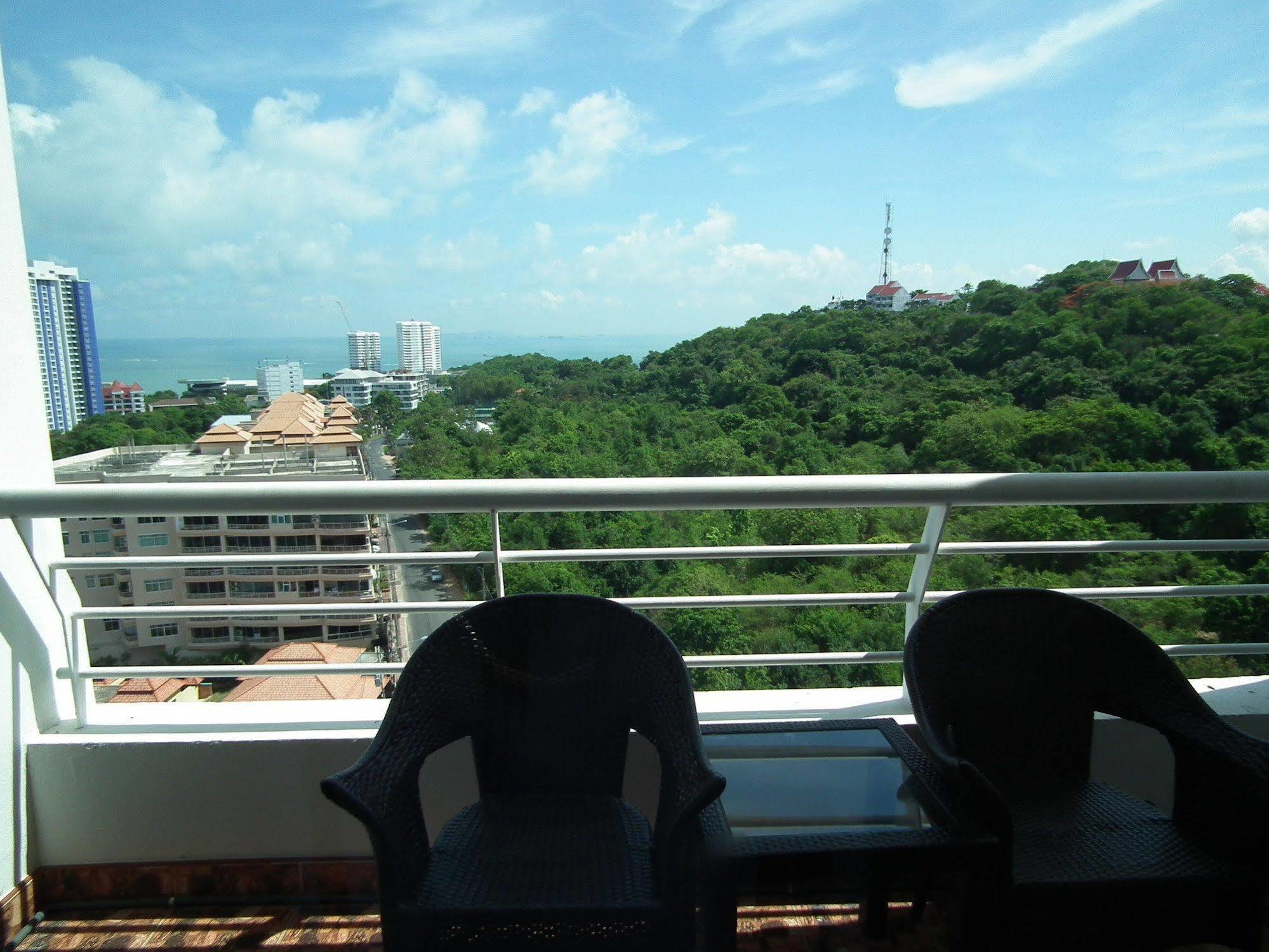 Apartmán Abricole At Pattaya Hill Exteriér fotografie